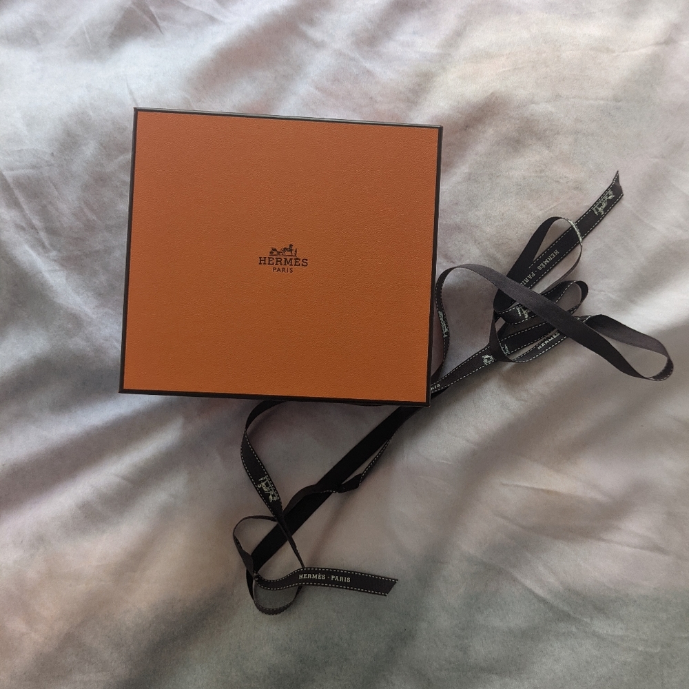 Authentic Hermes Box - Picture 4 of 5